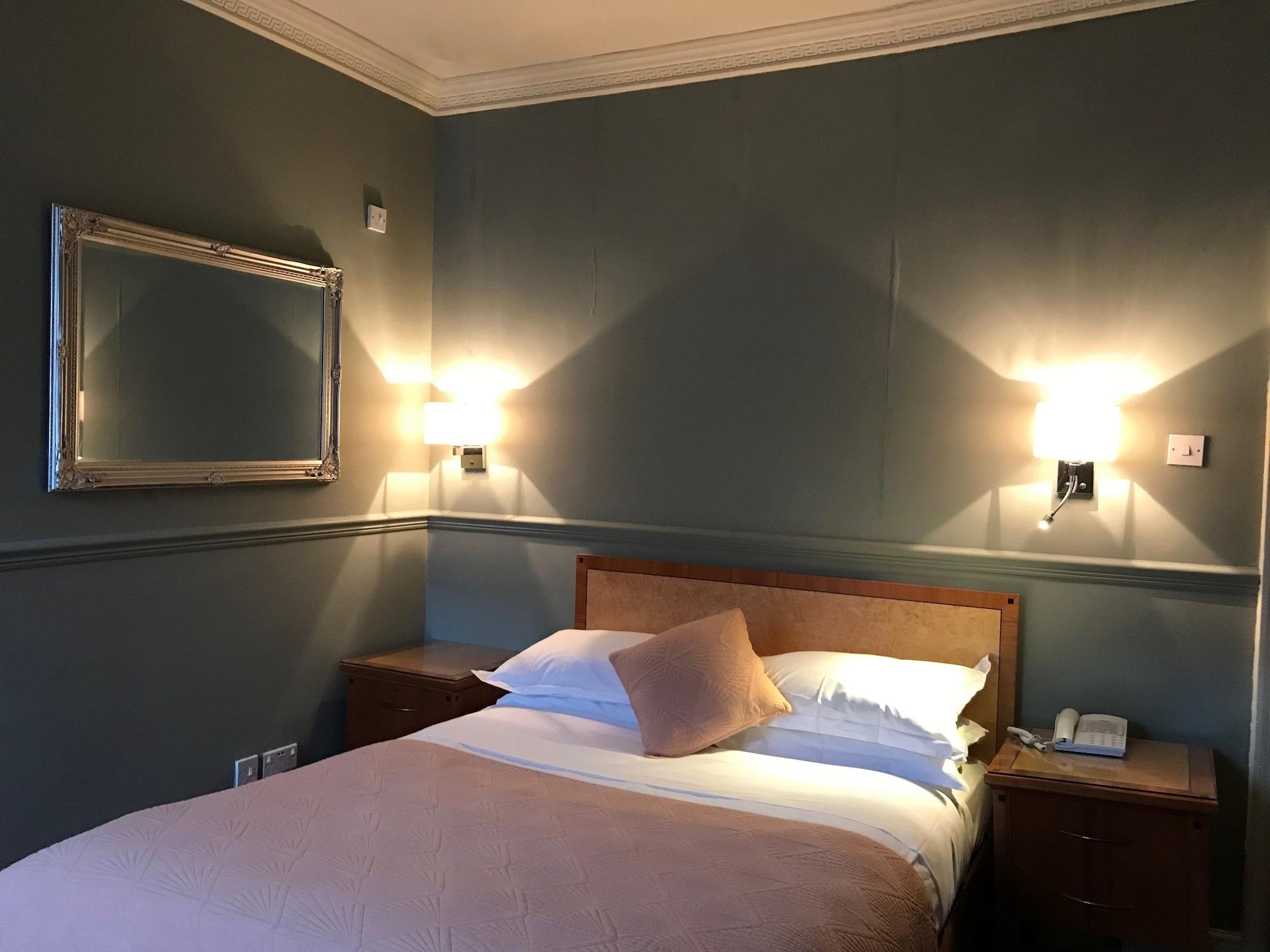 Eurobar & Hotel Oxford Dış mekan fotoğraf