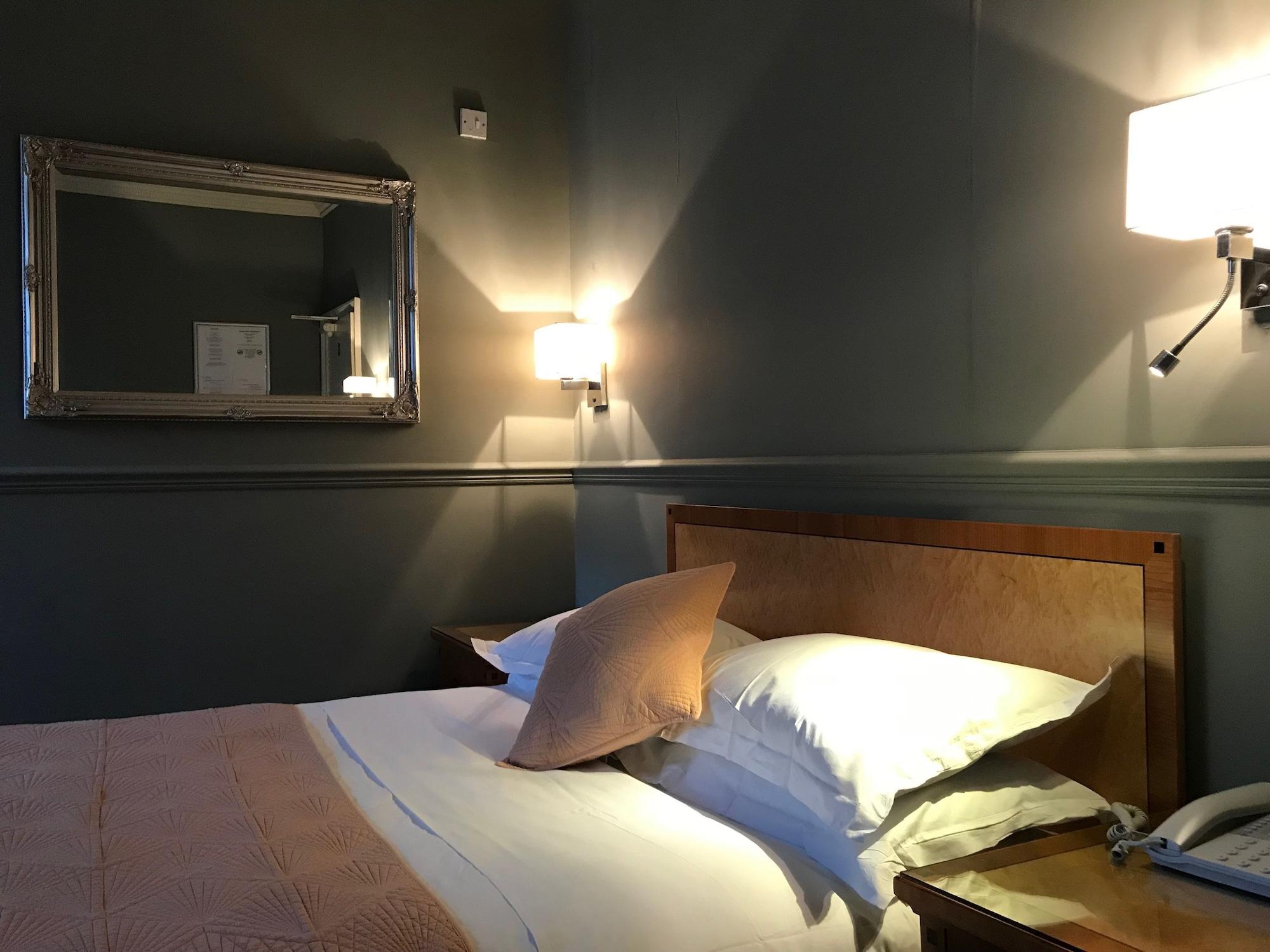 Eurobar & Hotel Oxford Dış mekan fotoğraf