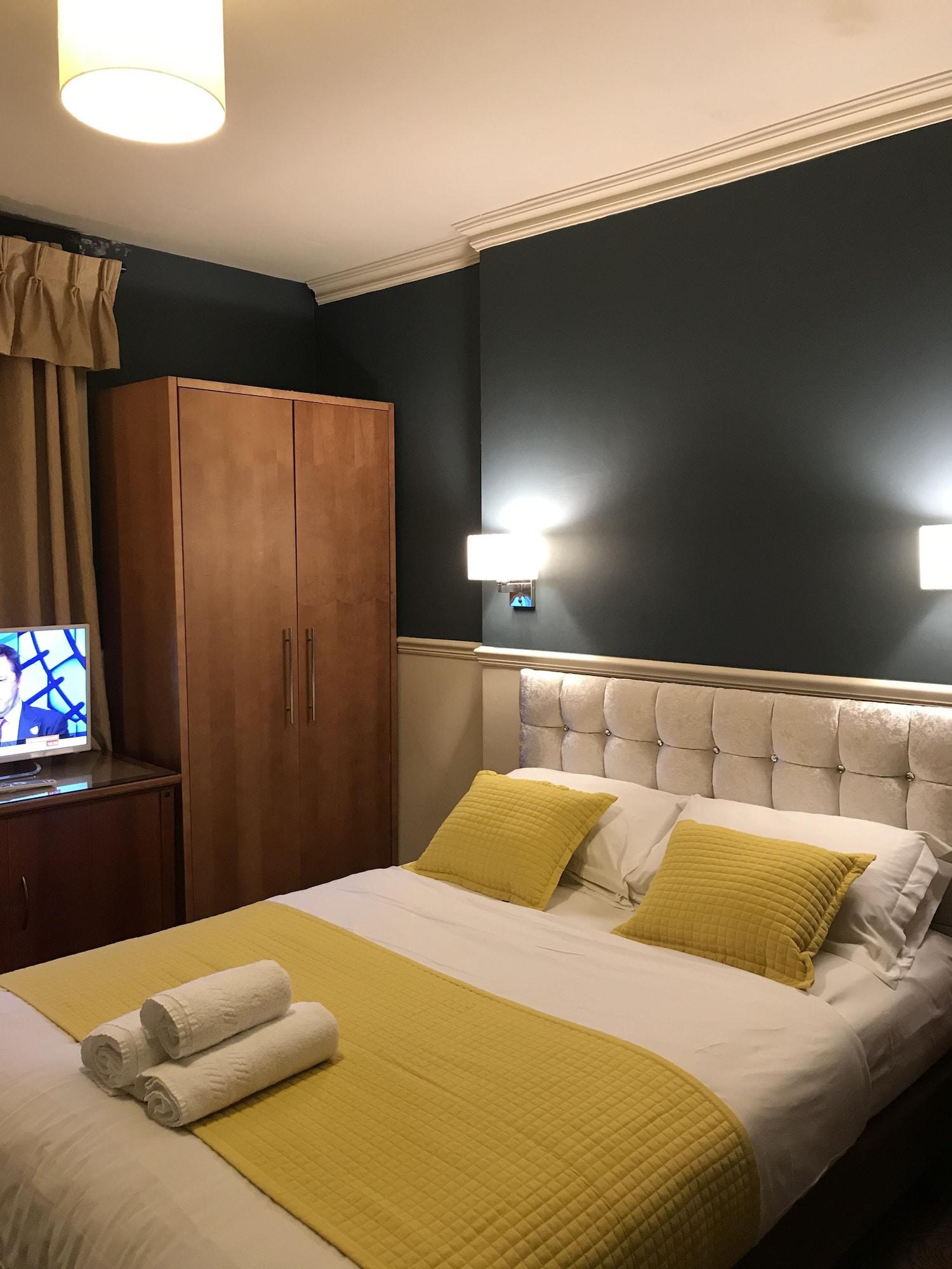 Eurobar & Hotel Oxford Dış mekan fotoğraf