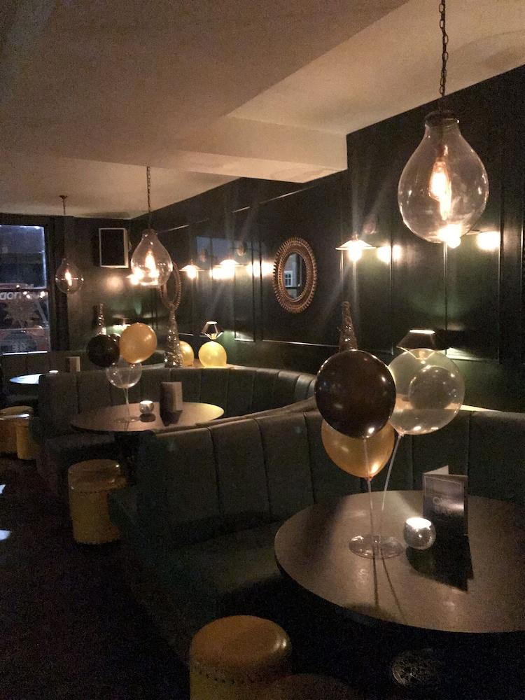 Eurobar & Hotel Oxford Dış mekan fotoğraf