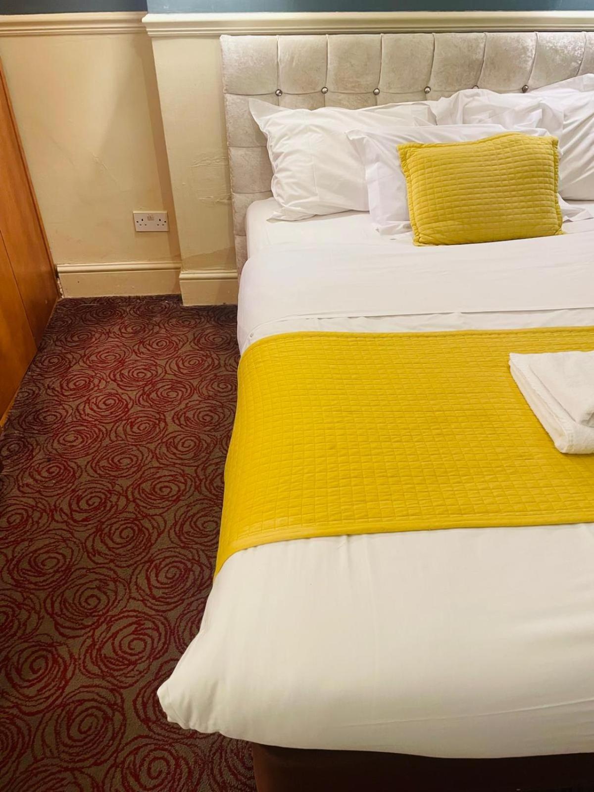 Eurobar & Hotel Oxford Dış mekan fotoğraf