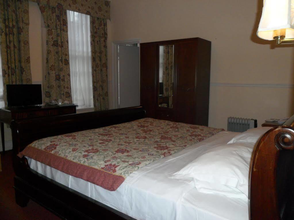 Eurobar & Hotel Oxford Dış mekan fotoğraf