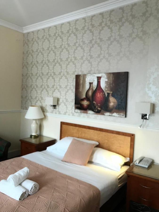 Eurobar & Hotel Oxford Dış mekan fotoğraf